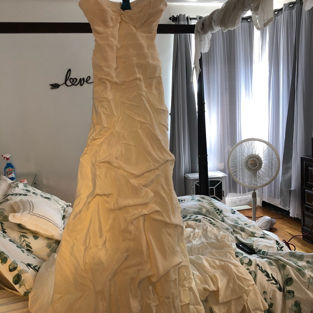 Wedding dress